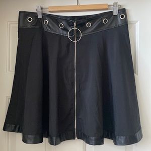 Mini skater skirt, PVC waistband trim, zip up front, goth cool 1X